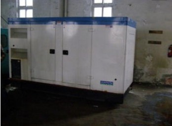 喀什康明斯150kw大型柴油二手发电机组 喀什康明斯150kw大型柴油二手发电机组